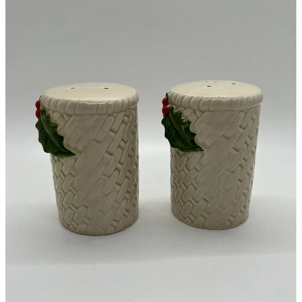 Vintage Otagiri Salt and Pepper‎ Shakers Christmas Holly and Berry Basket Weave